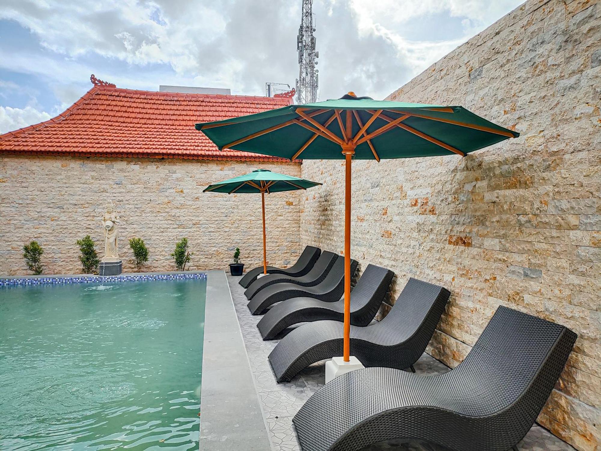 Uli Wood Villa, Jimbaran Bali - Near Gwk Bagian luar foto