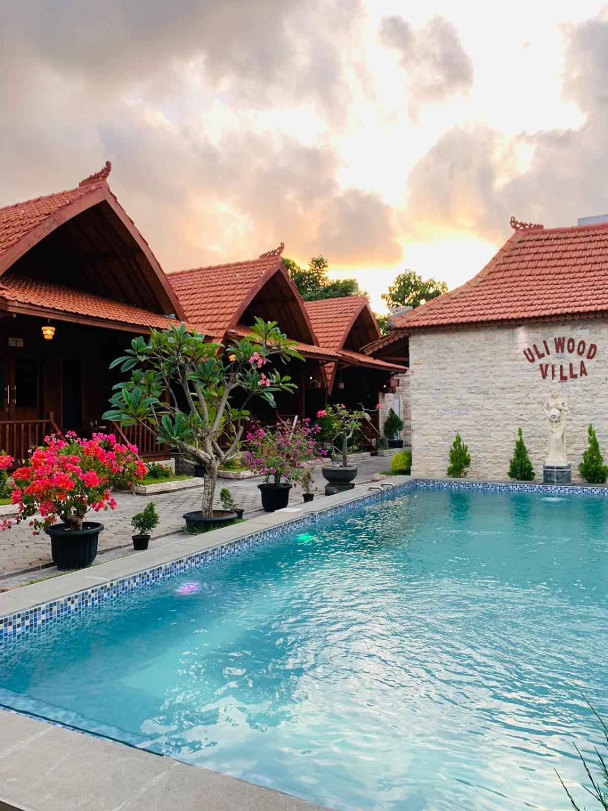 Uli Wood Villa, Jimbaran Bali - Near Gwk Bagian luar foto
