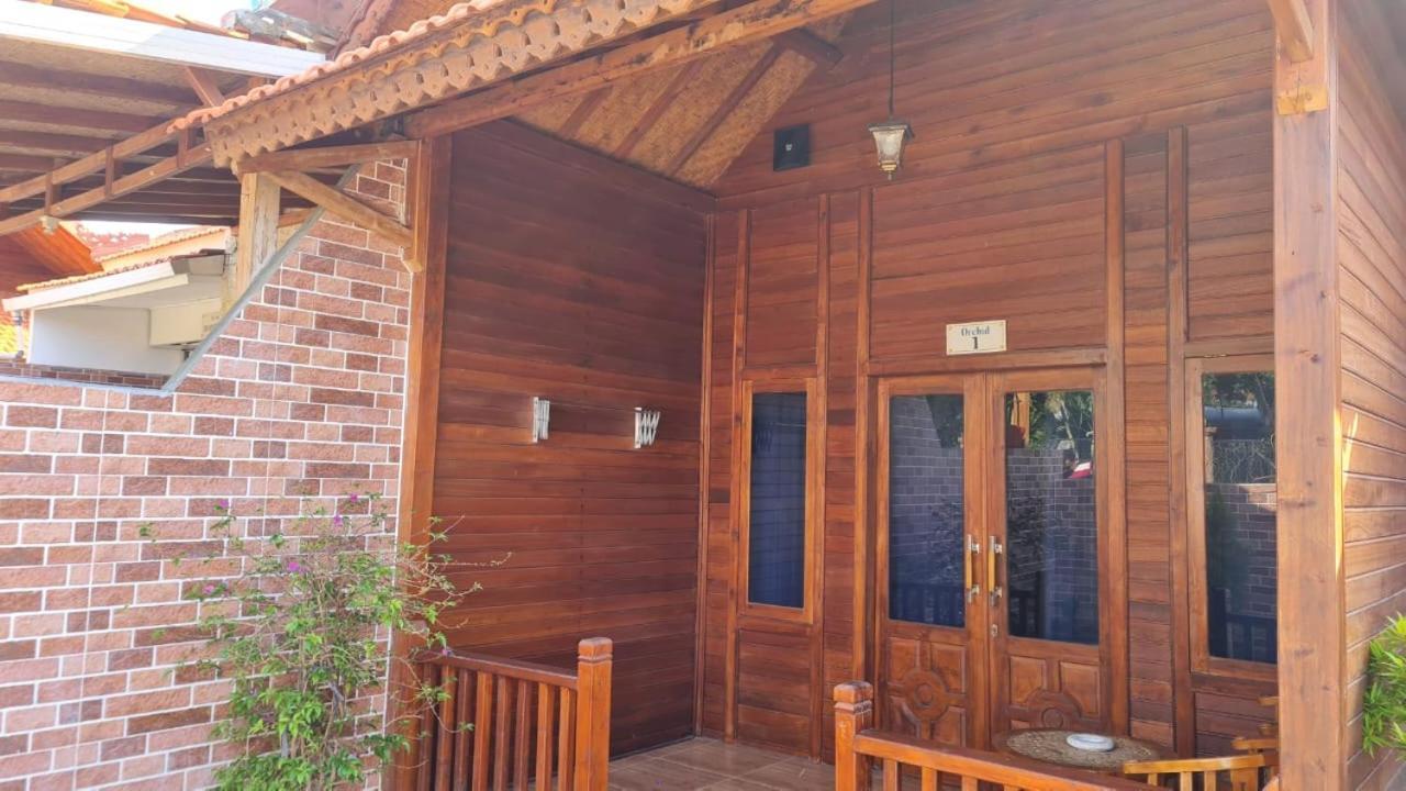 Uli Wood Villa, Jimbaran Bali - Near Gwk Bagian luar foto