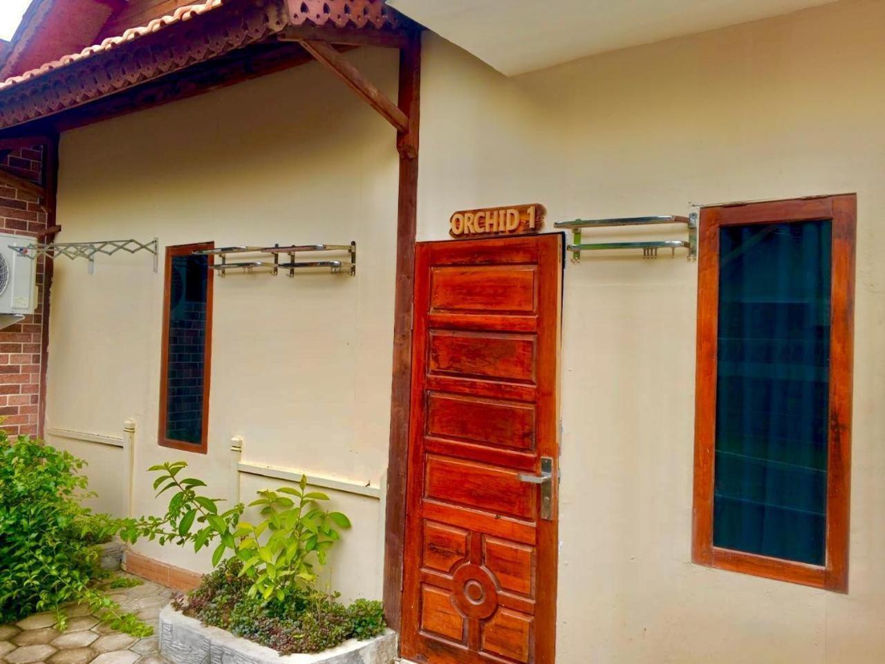 Uli Wood Villa, Jimbaran Bali - Near Gwk Bagian luar foto